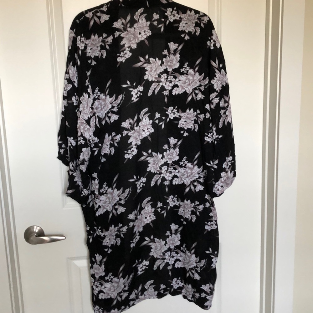 COPY - Kimono from FabFitFun - Picture 5 of 5
